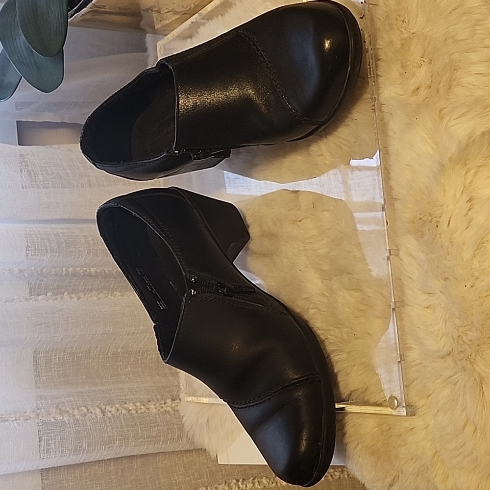 Clarks shoes